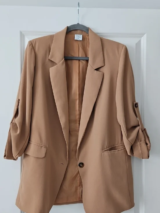 Cozy Casual Tan Roll-Tab Blazer Small (4-6) - Picture 2 of 9